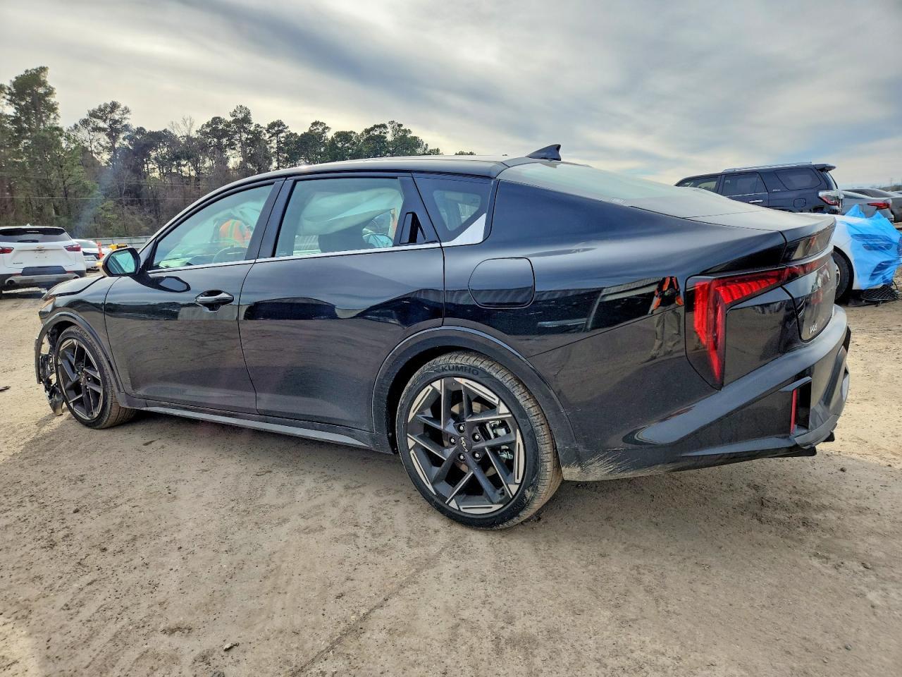 2025 Kia K4 Gt Line - Image 2