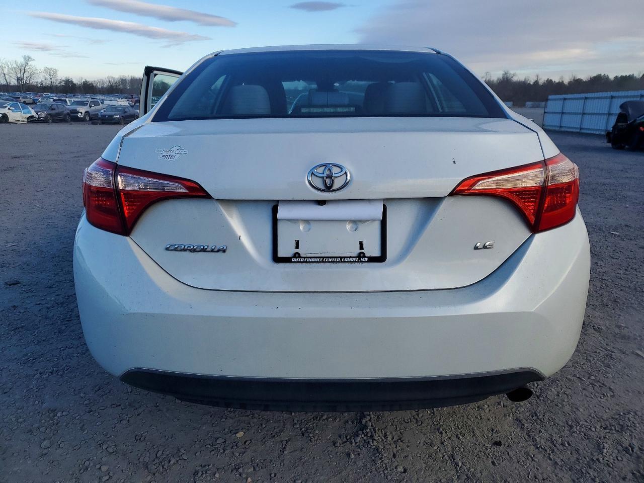 2017 Toyota Corolla L - Фото 6