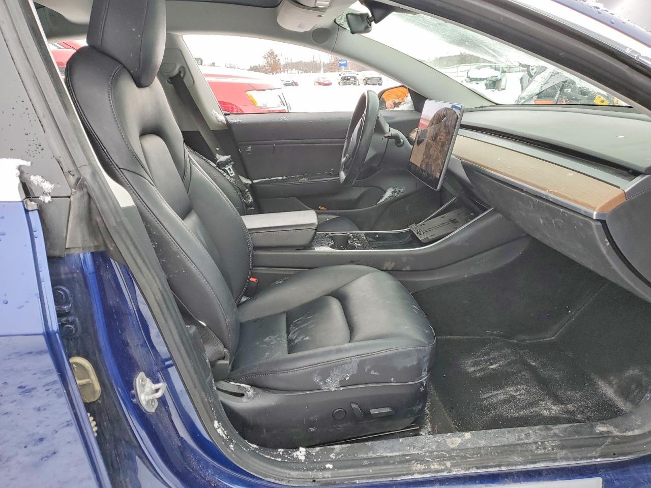 2018 Tesla Model 3 - Image 7