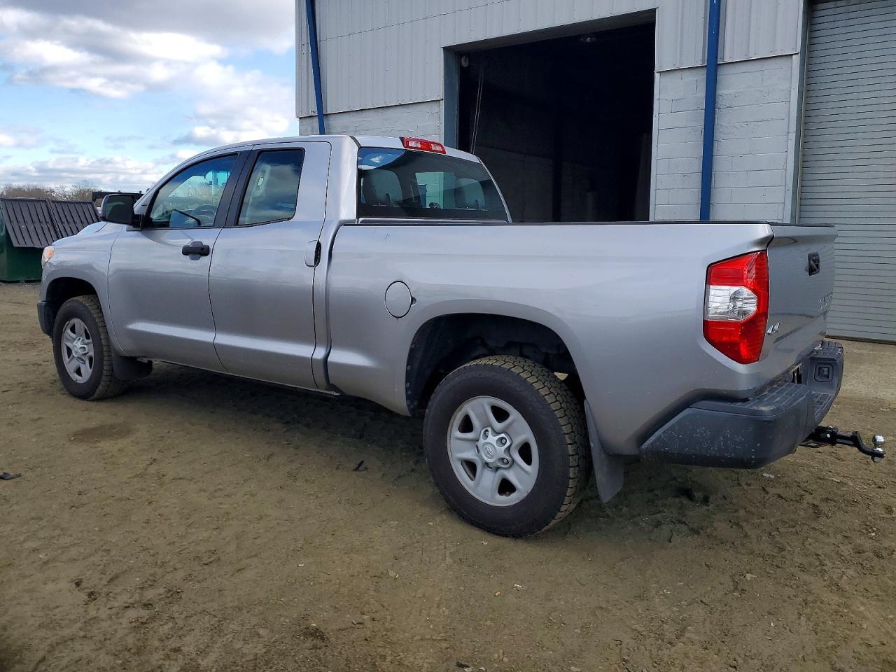 2014 Toyota Tundra Double Cab Sr - Image 2