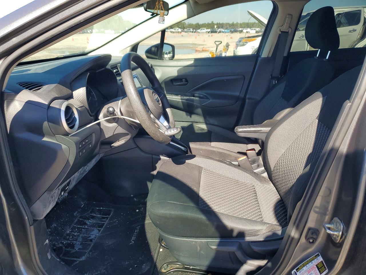 2020 Nissan Versa S - Фото 7
