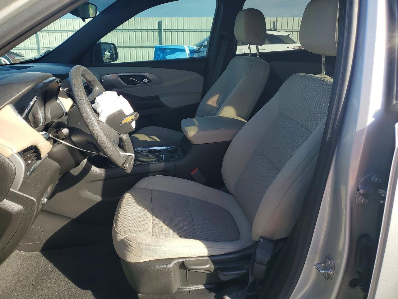 2022 Chevrolet Traverse Ls - Image 7