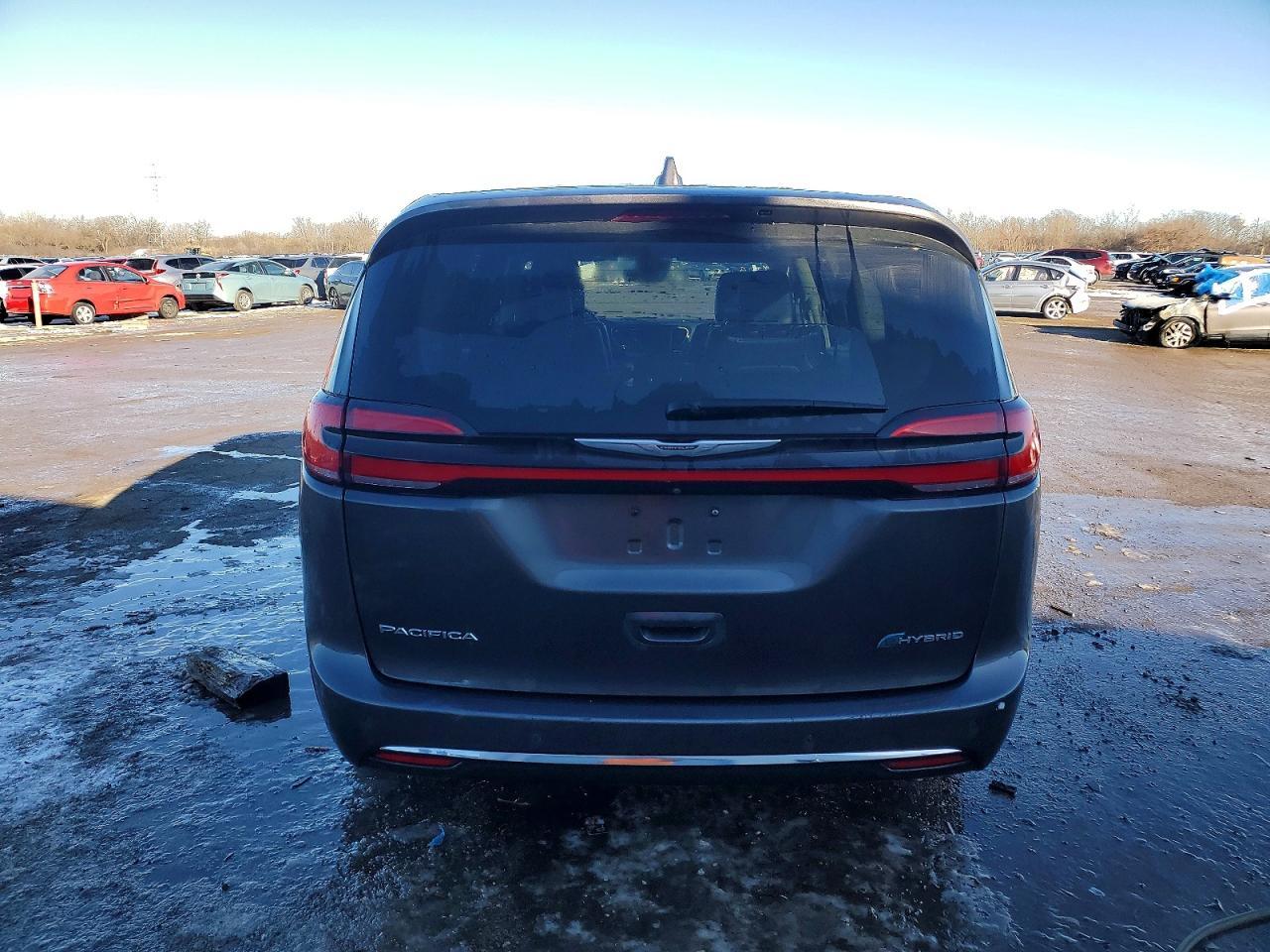 2022 Chrysler Pacifica Hybrid Touring L - Фото 6