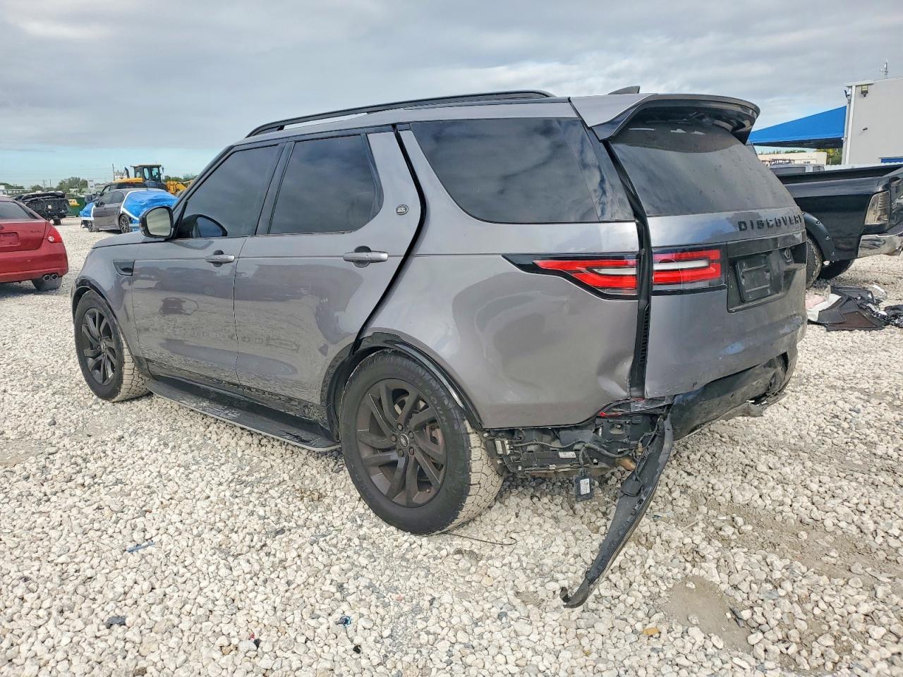 2020 Land Rover Discovery Landmark - Фото 2