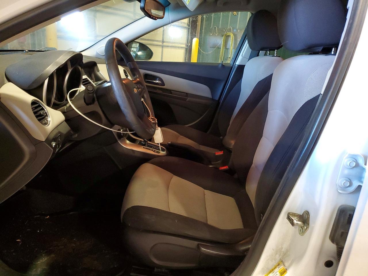 2014 Chevrolet Cruze Ls - Image 7