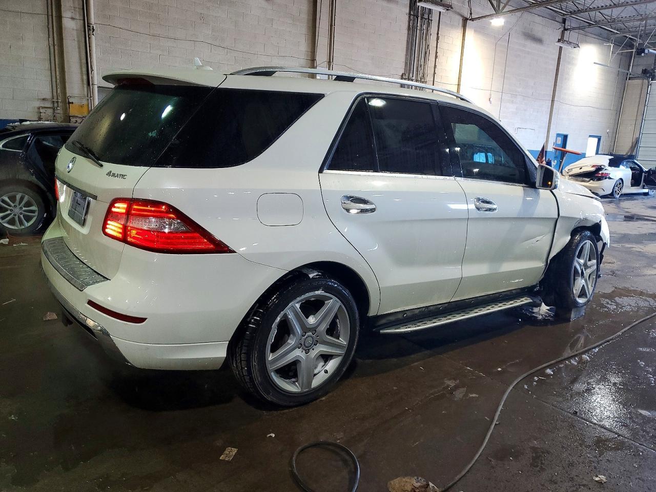 2015 Mercedes-Benz Ml 400 4Matic - Фото 3