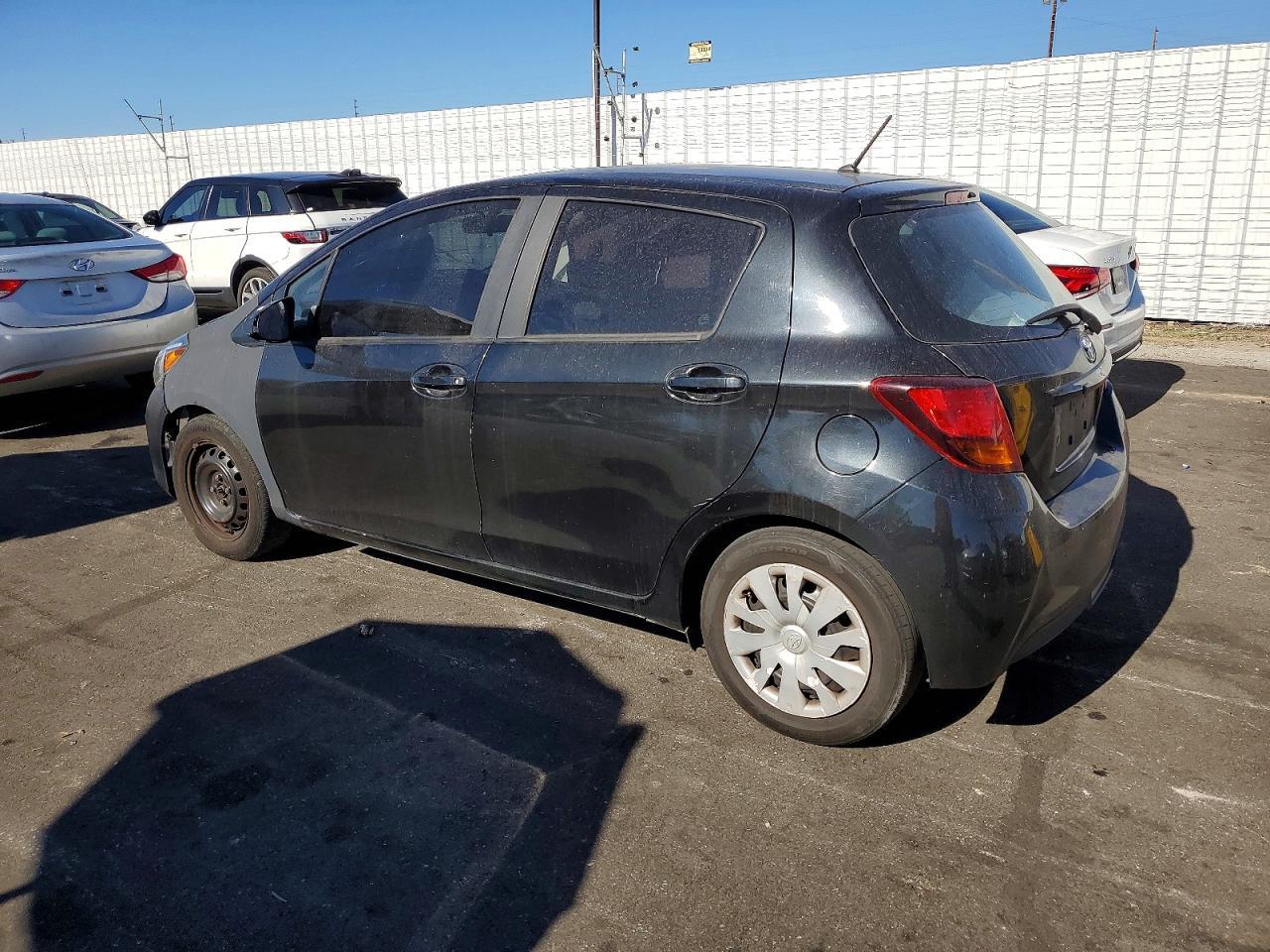 2015 Toyota Yaris - Фото 2