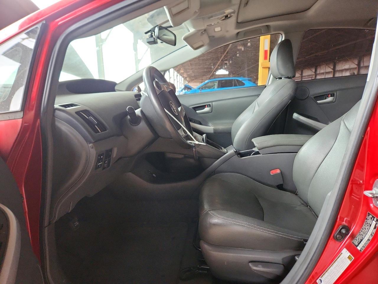 2011 Toyota Prius - Фото 7