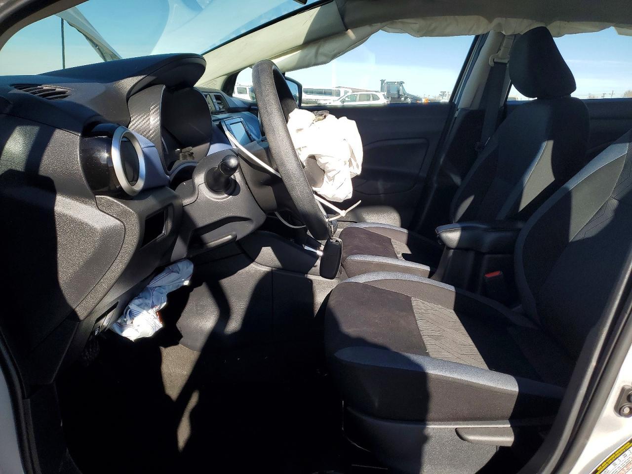 2023 Nissan Versa Sv - Image 7