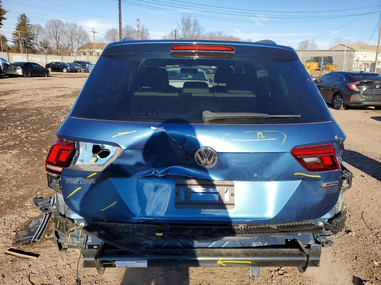 2019 Volkswagen Tiguan S - Фото 6