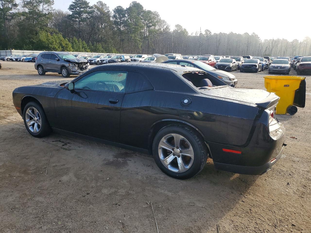 2017 Dodge Challenger Sxt - Фото 2