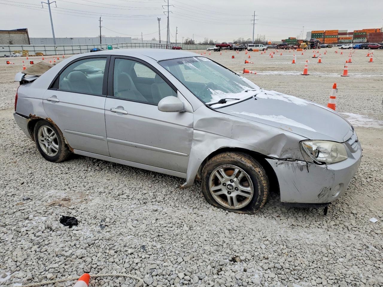 2005 Kia Spectra Lx - Image 4