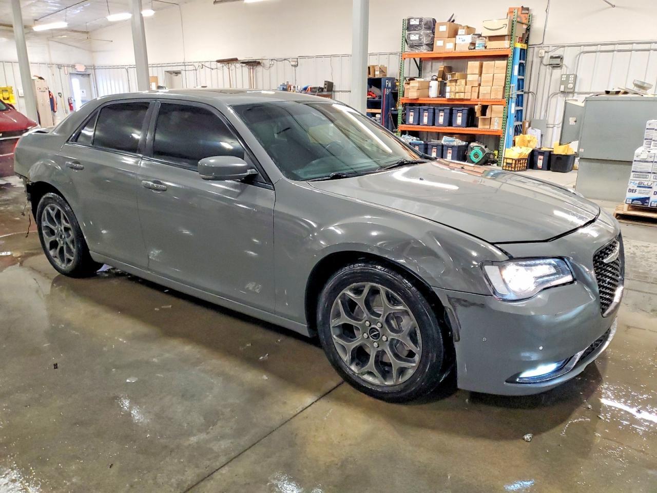 2018 Chrysler 300 S - Image 4