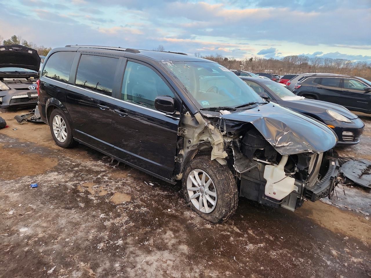2019 Dodge Grand Caravan Sxt - Image 4