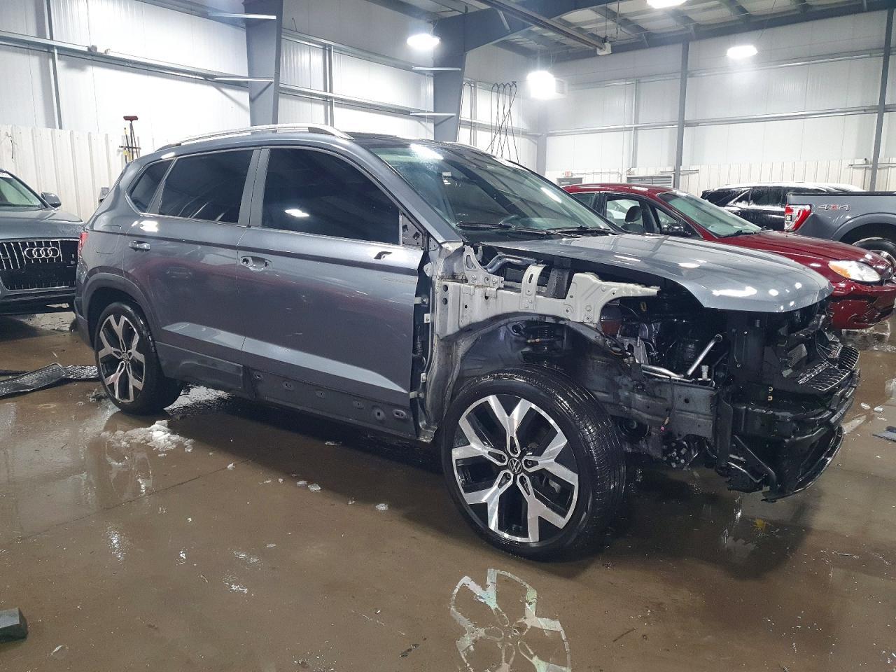 2022 Volkswagen Taos Sel - Image 4