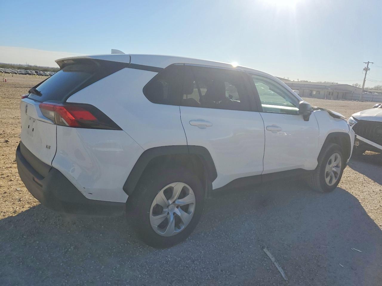 2023 Toyota Rav4 Le - Фото 3