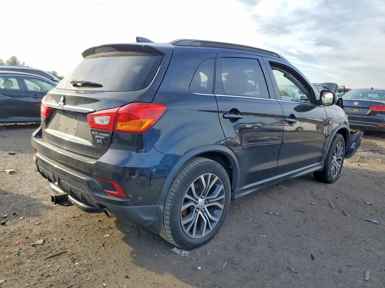 2018 Mitsubishi Outlander Sport Sel - Фото 3