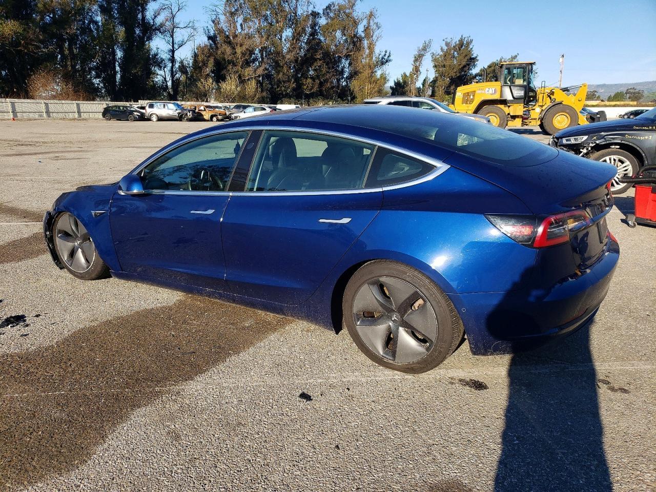 2019 Tesla Model 3 - Фото 2