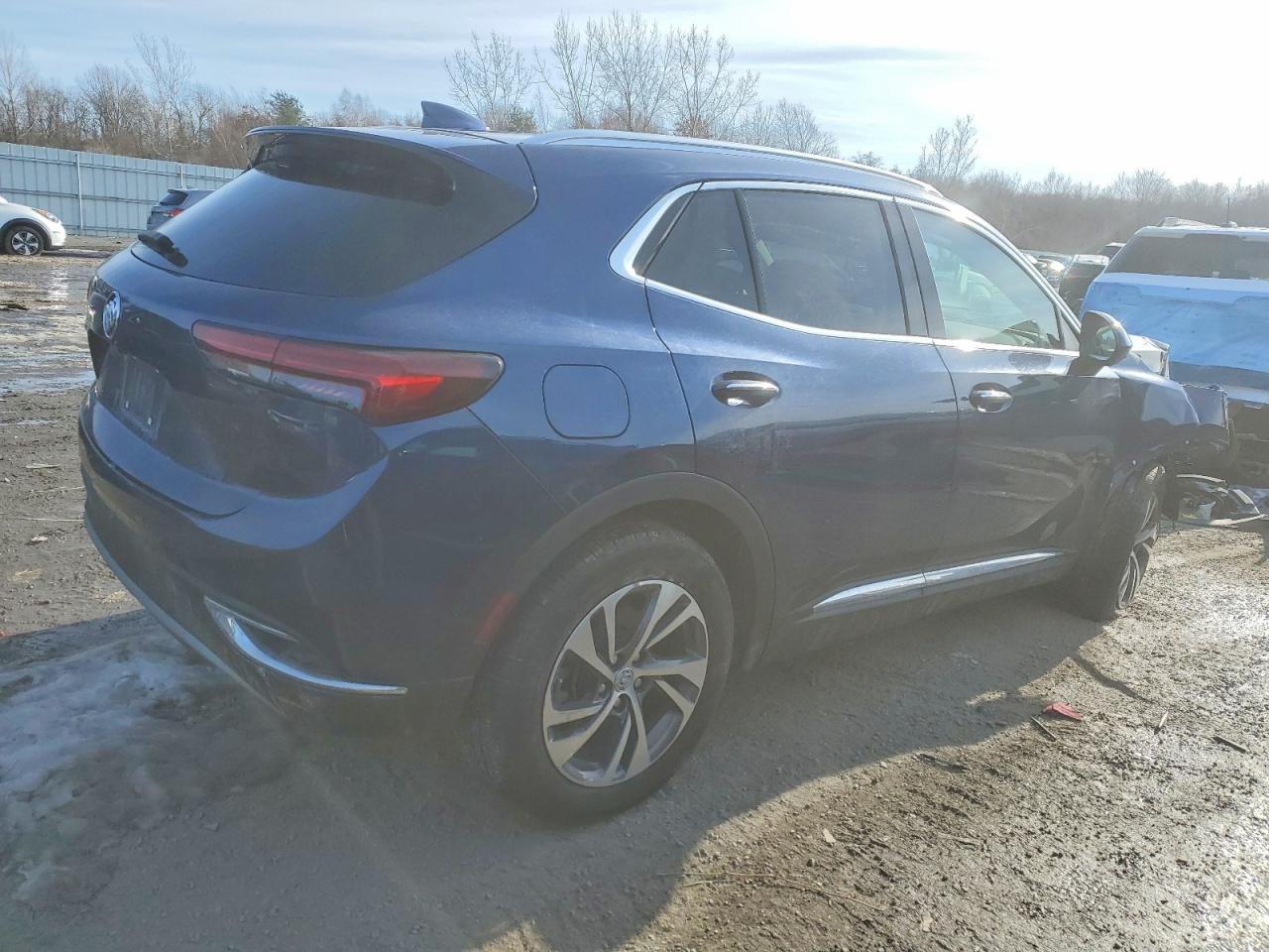 2022 Buick Envision Essence - Фото 3