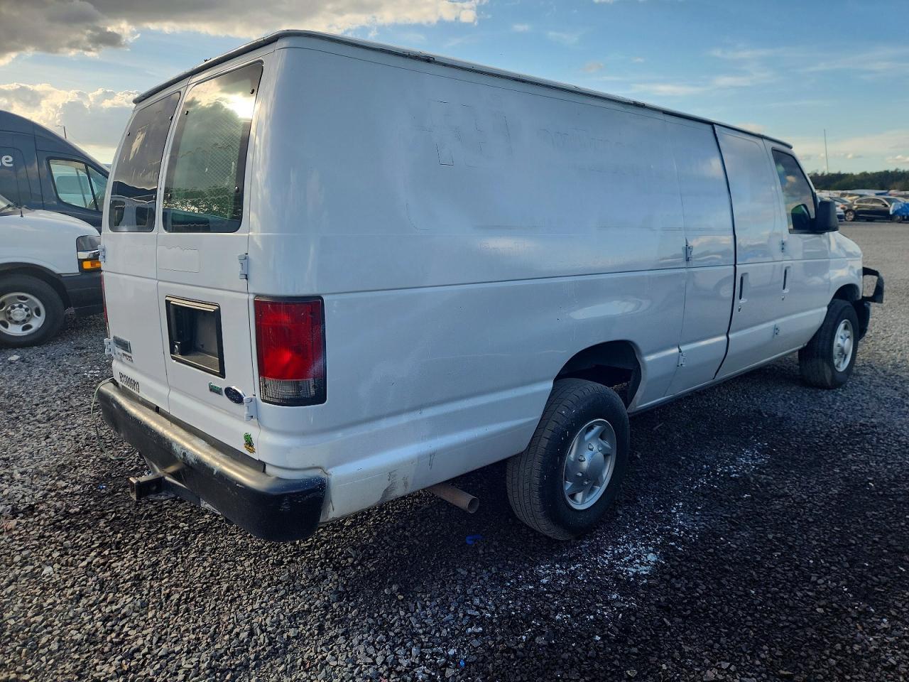 2014 Ford E250 Utility / Service Van - Фото 3