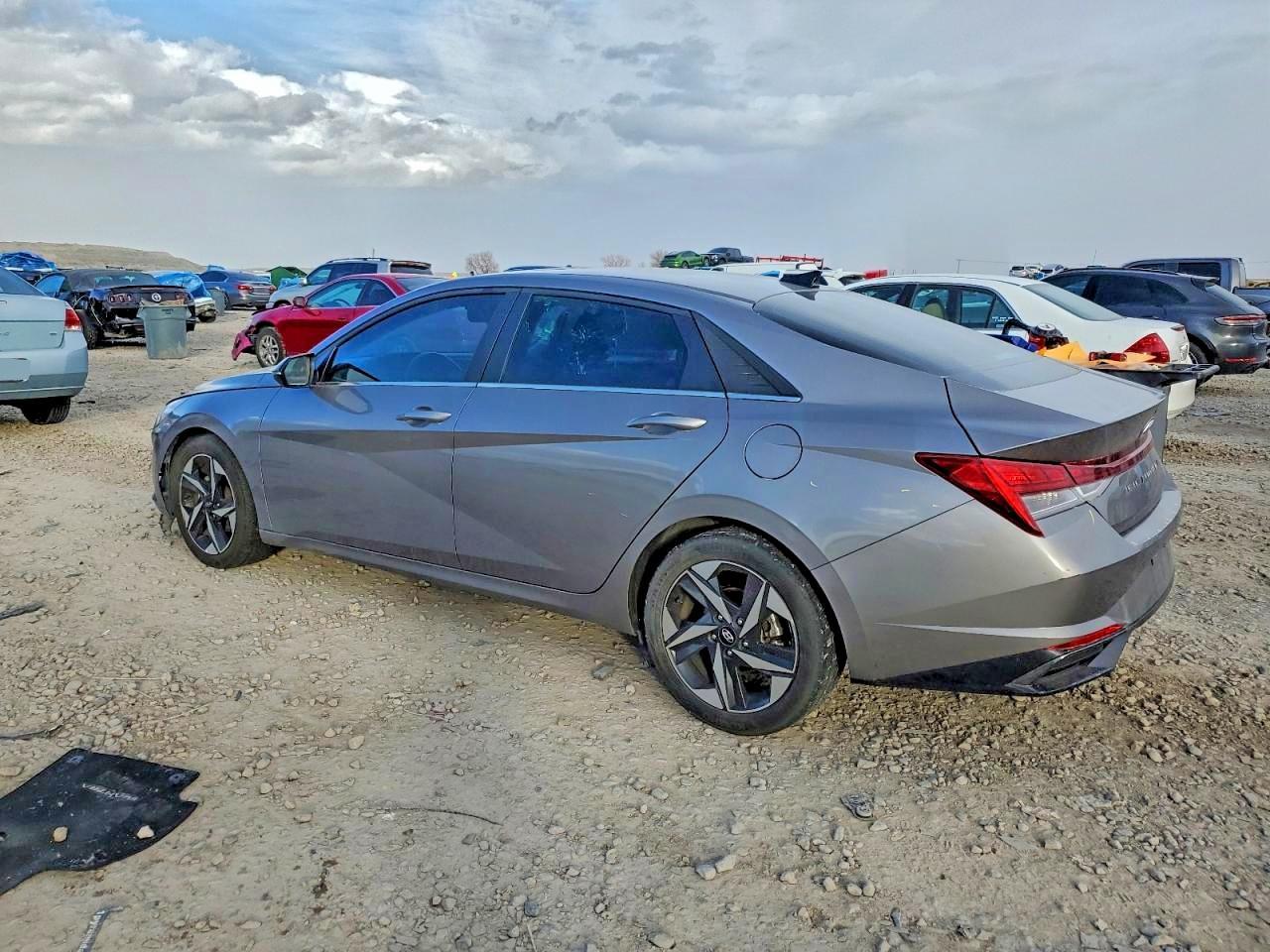2022 Hyundai Elantra Sel - Image 2