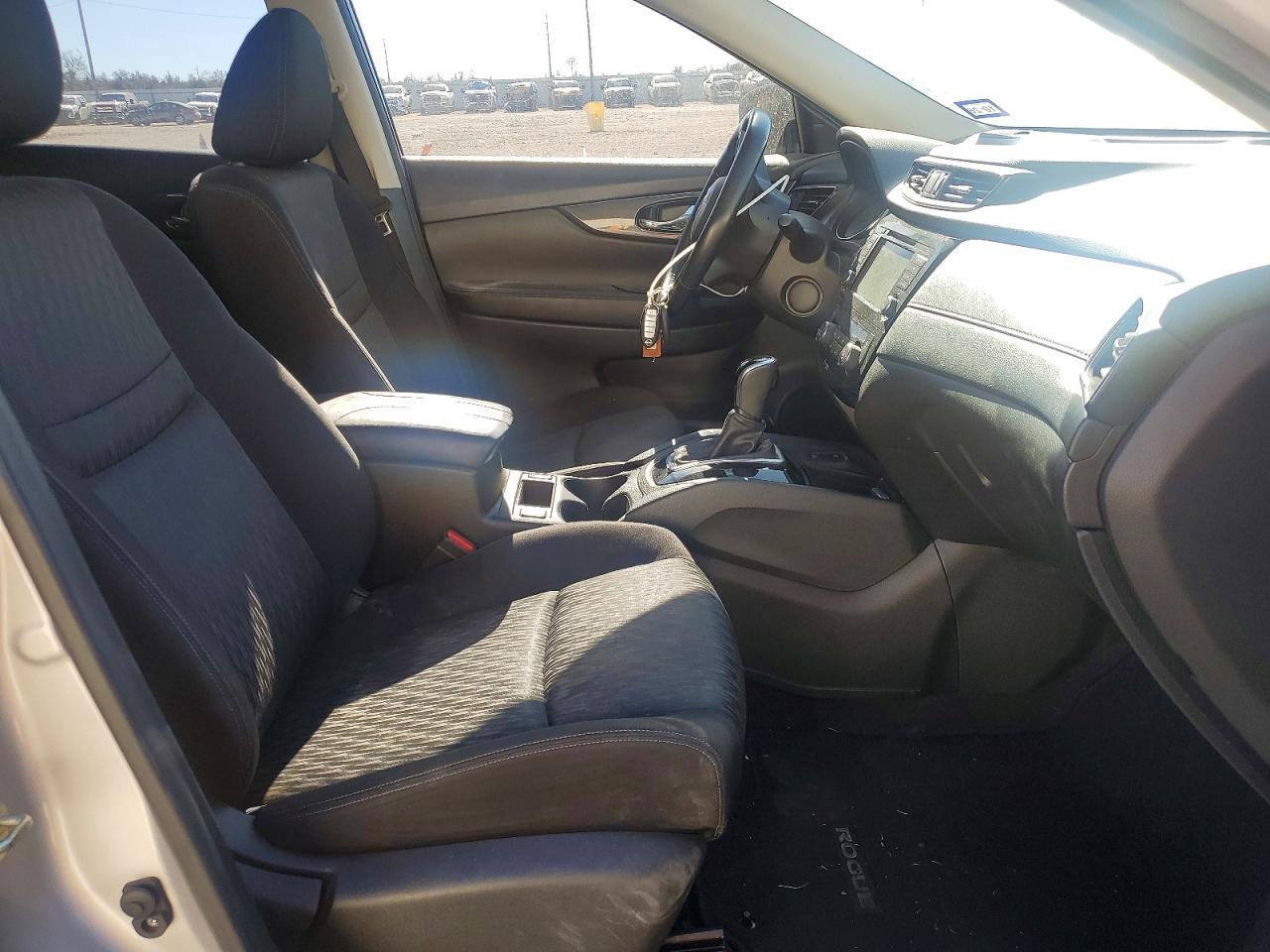 2019 Nissan Rogue S - Фото 7