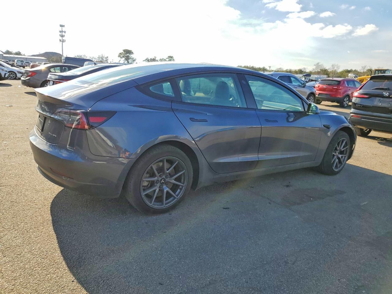 2022 Tesla Model 3 - Image 3