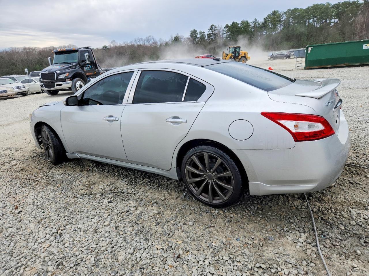 2009 Nissan Maxima S - Image 2