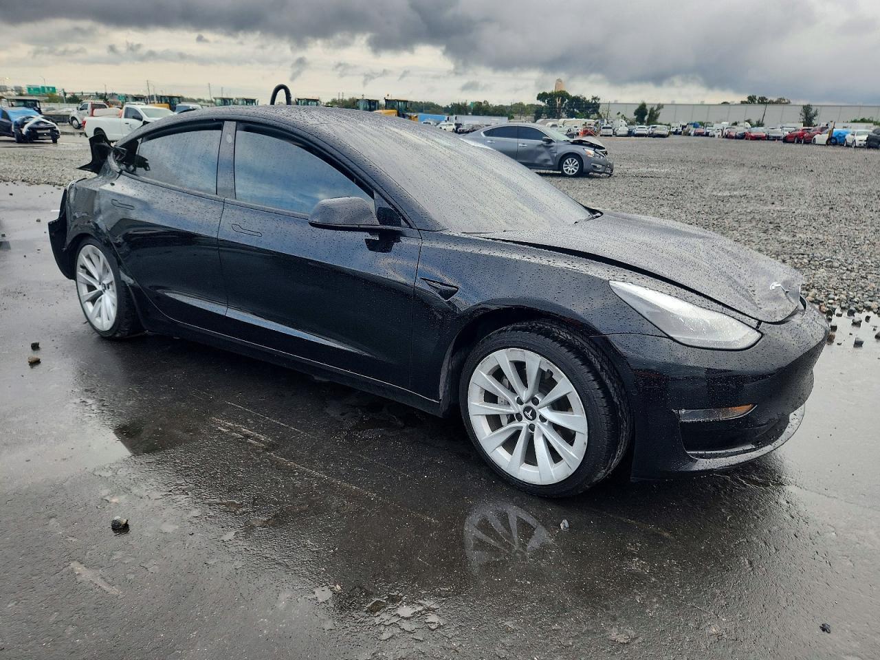 2022 Tesla Model 3 - Image 4