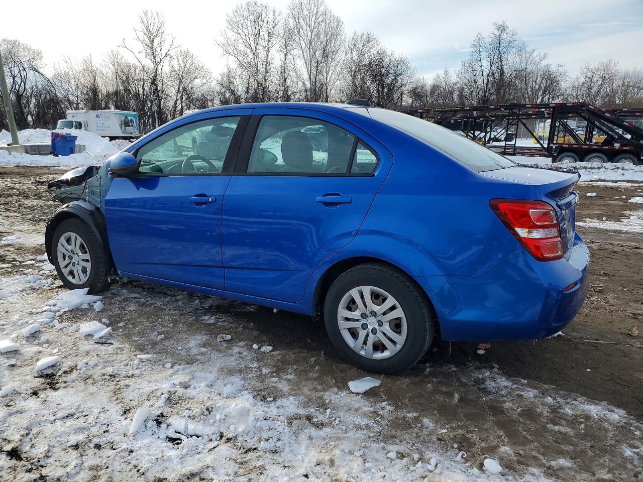 2018 Chevrolet Sonic Ls - Image 2