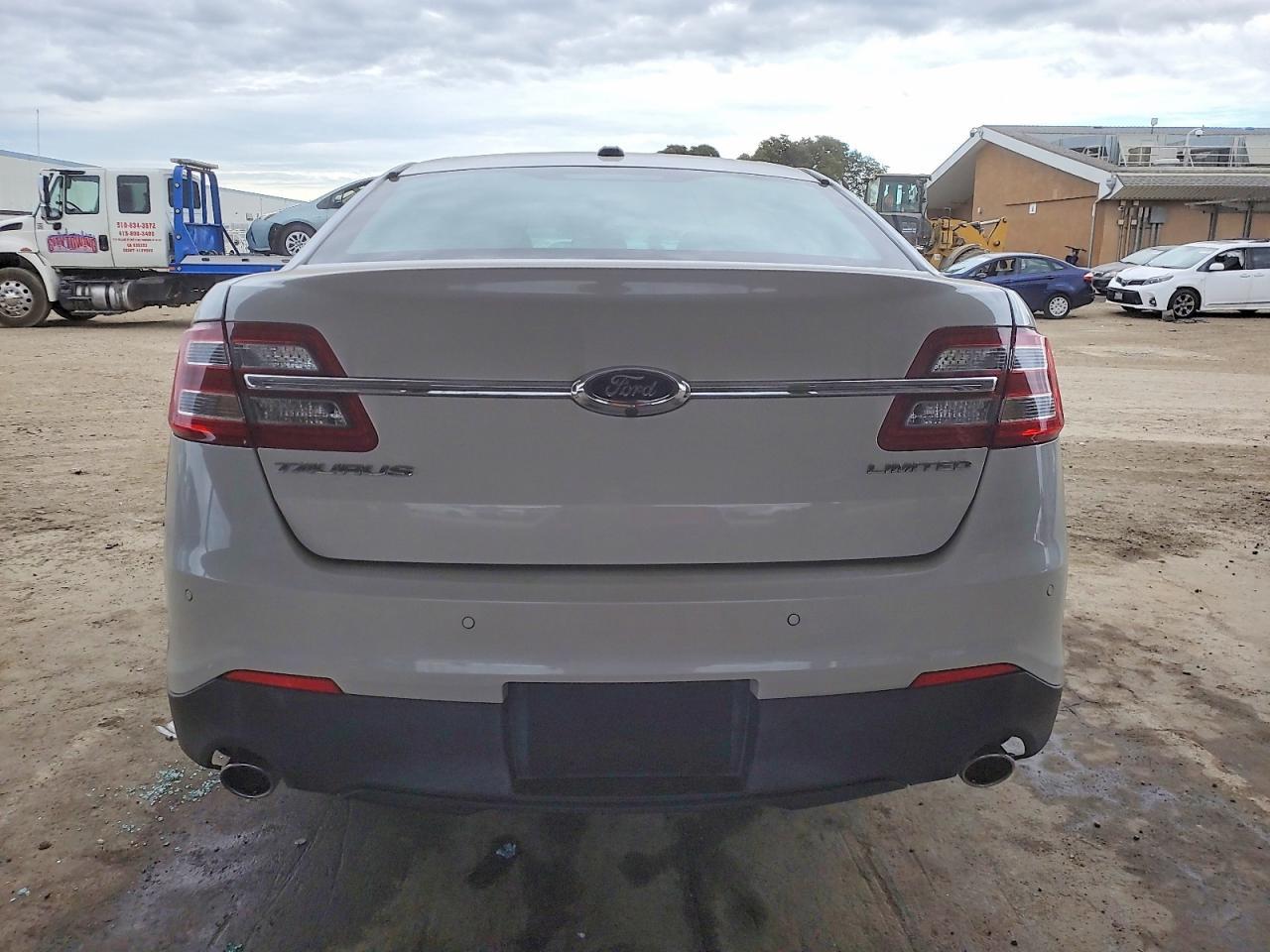 2015 Ford Taurus Limited - Фото 6