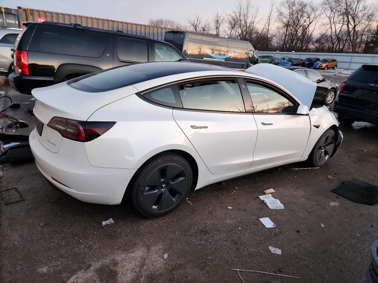 2022 Tesla Model 3 - Фото 3