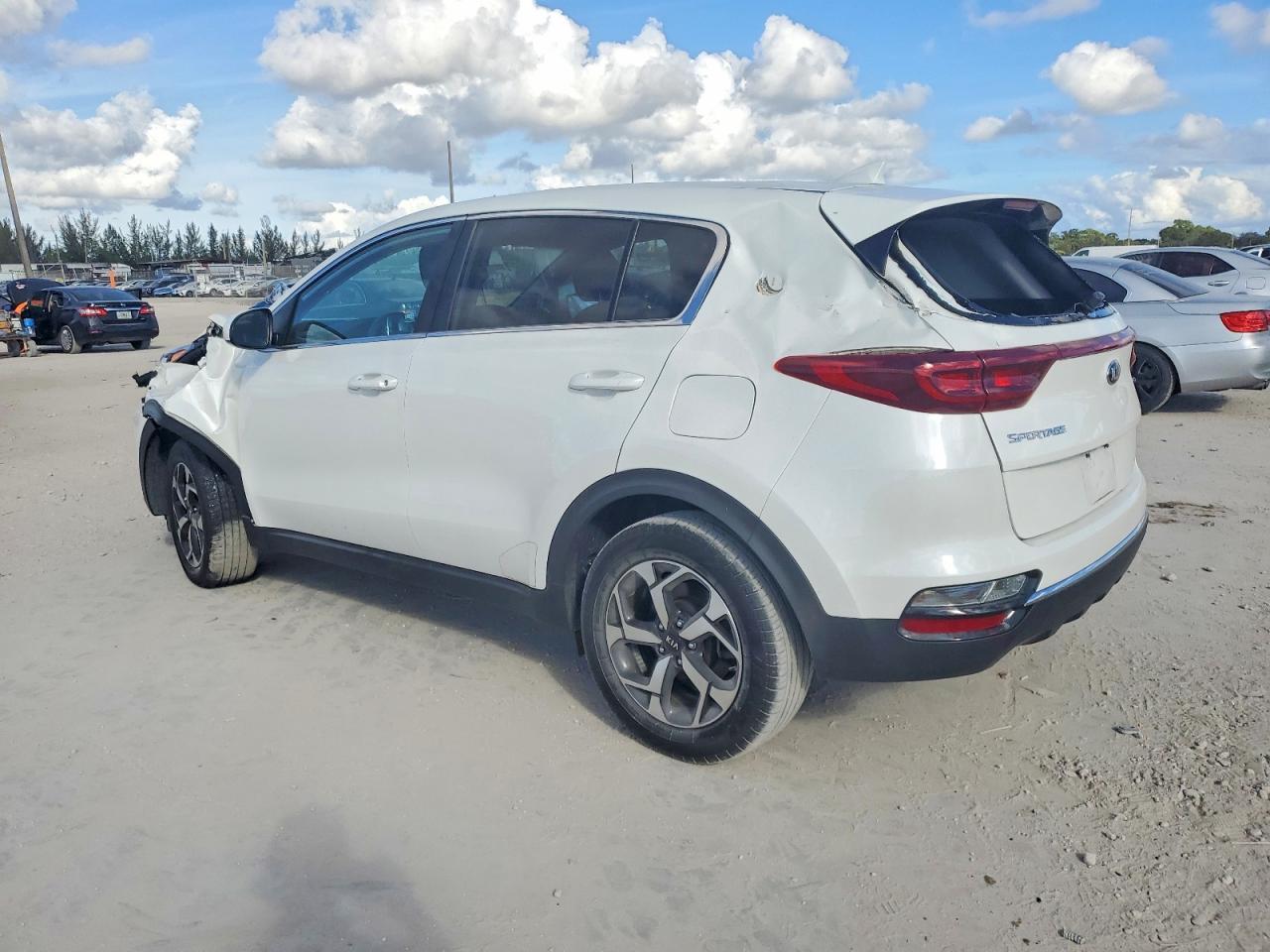 2022 Kia Sportage Lx - Фото 2