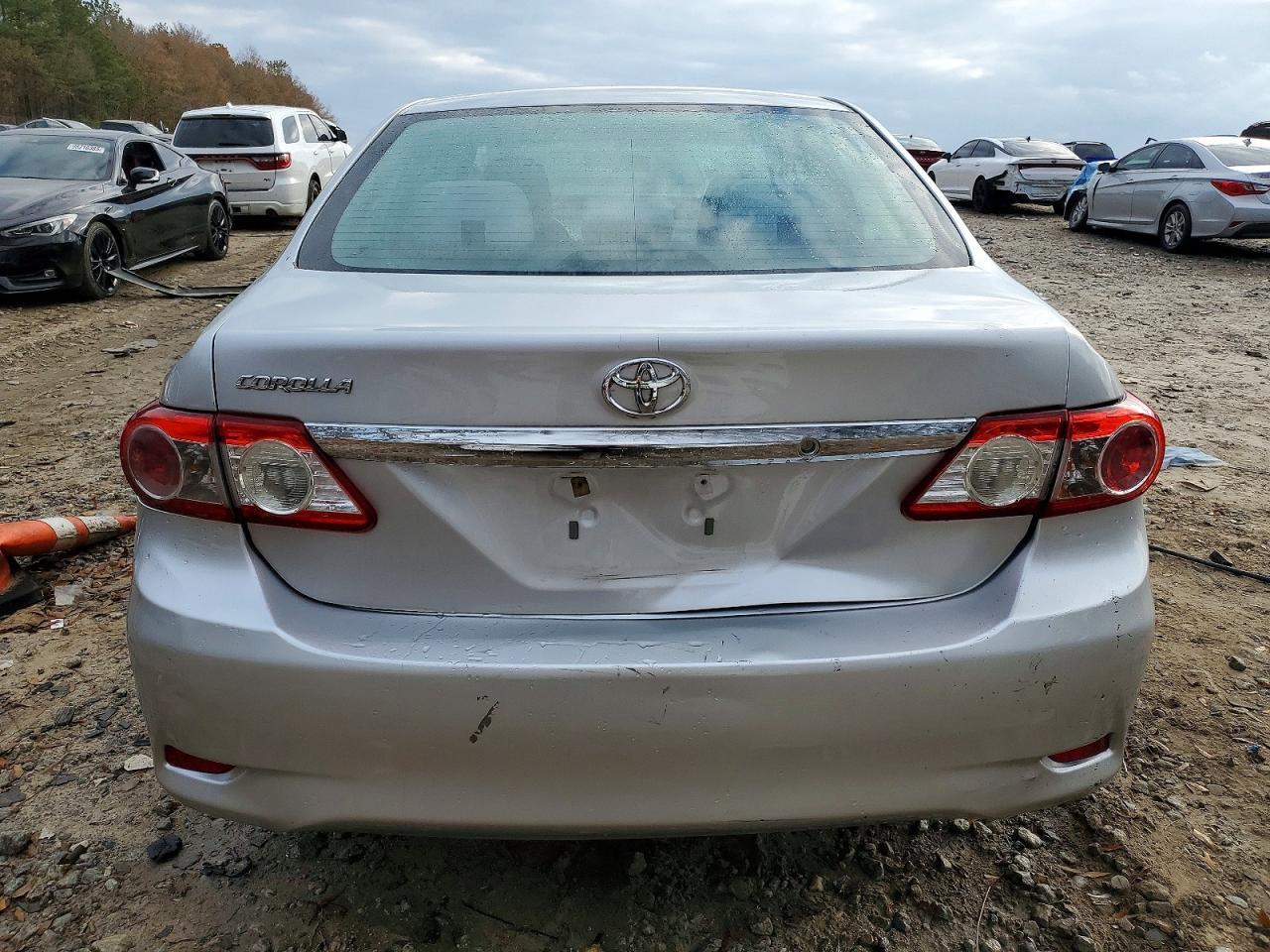 2011 Toyota Corolla Base - Фото 6