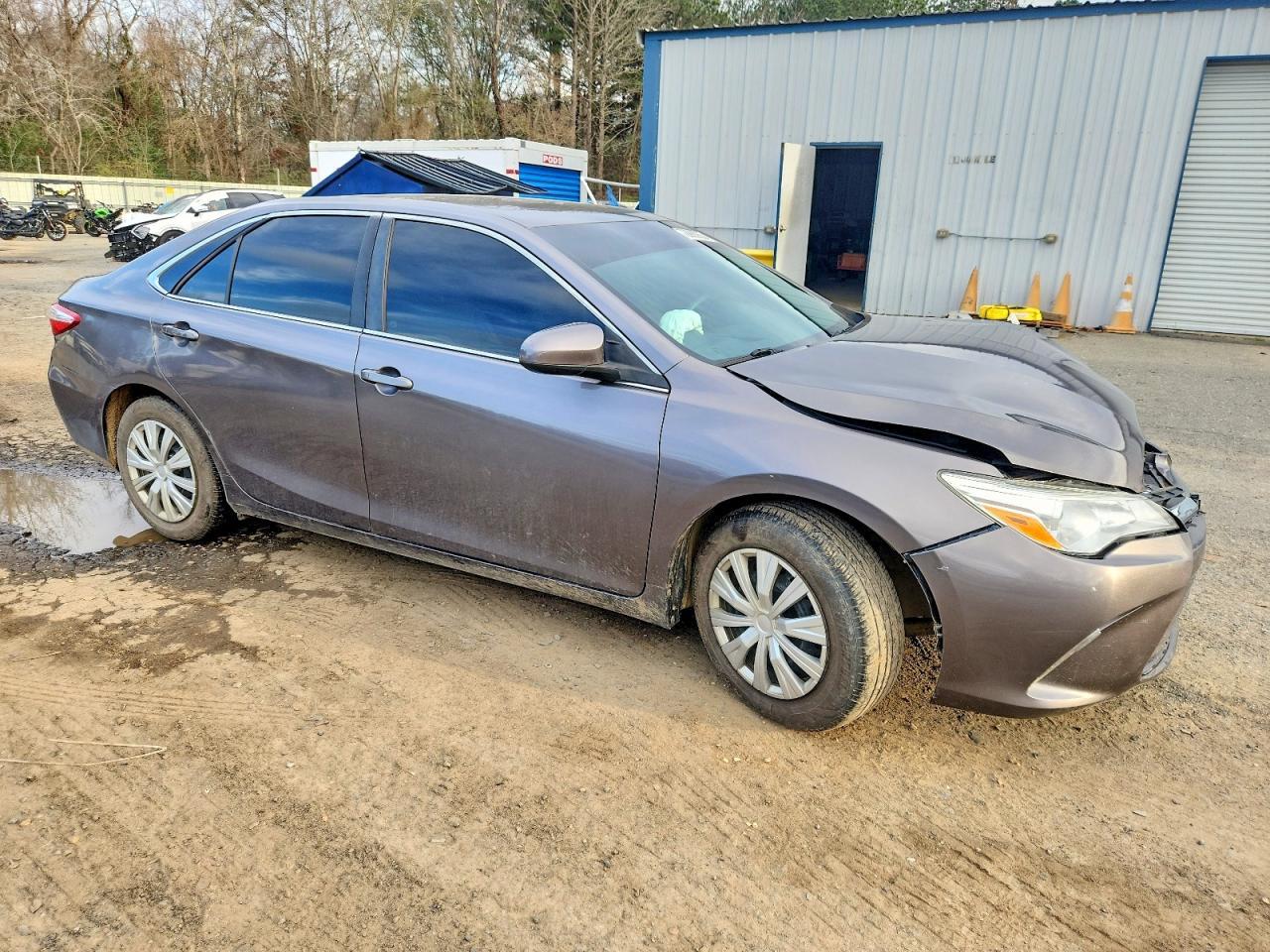 2016 Toyota Camry Le - Фото 4