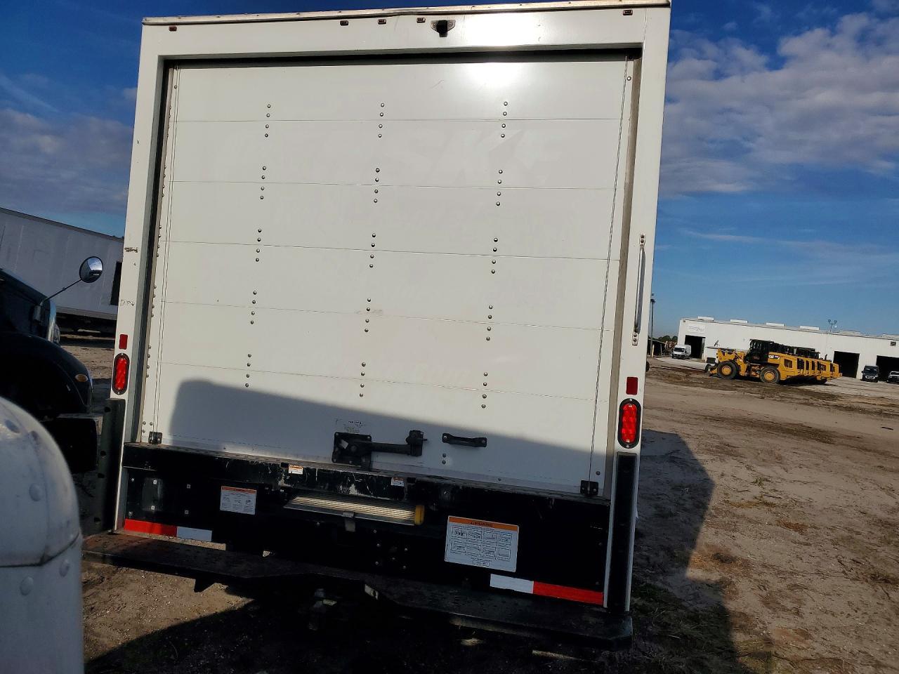 2022 GMC Savana G3500 - Box Truck ** Runs & Drives * Prior Fleet ** - Фото 6