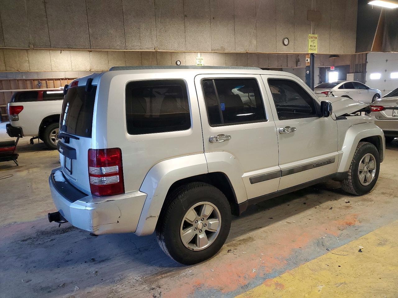 2011 Jeep Liberty Sport - Фото 3