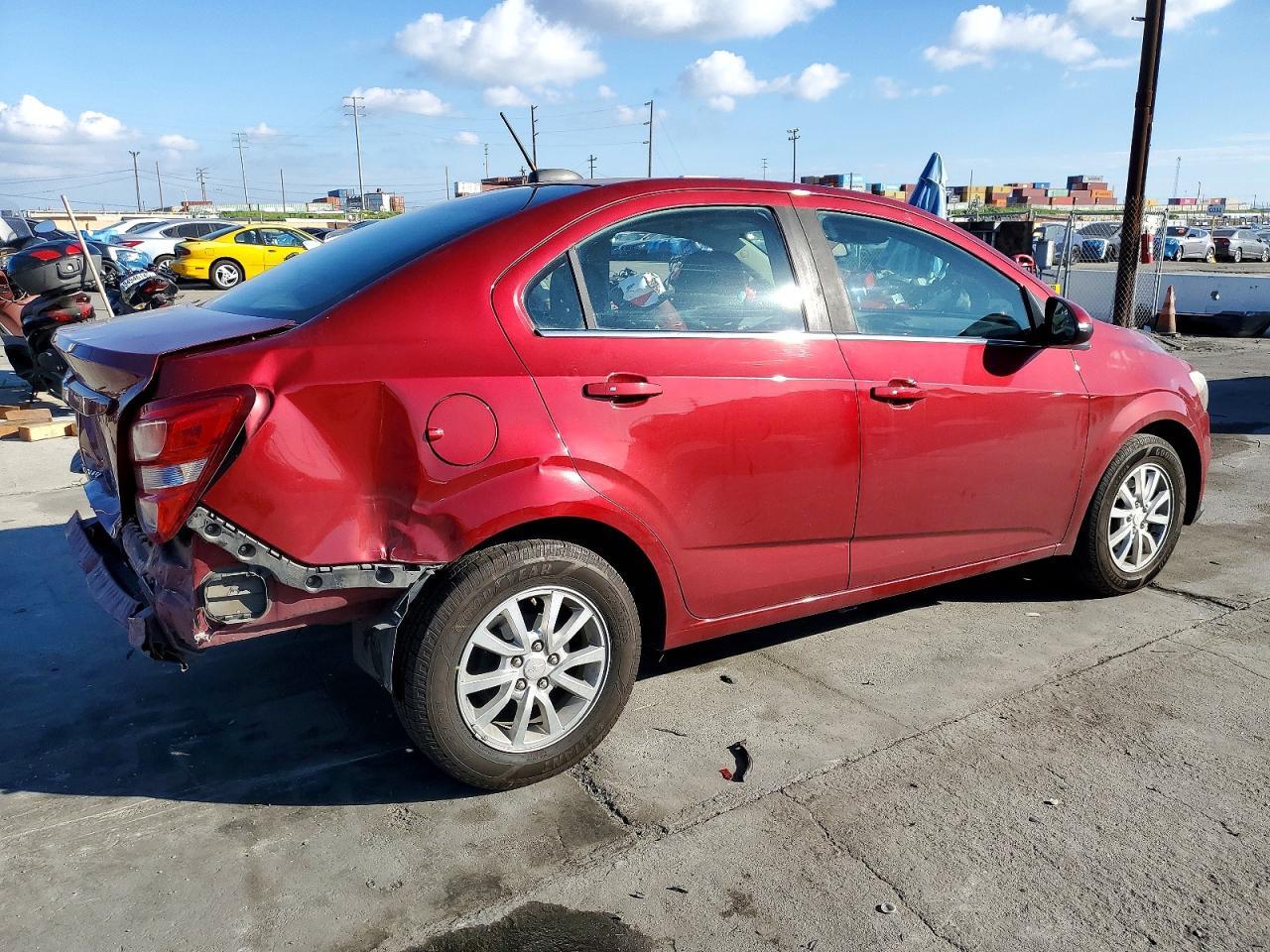 2018 Chevrolet Sonic Lt - Image 3