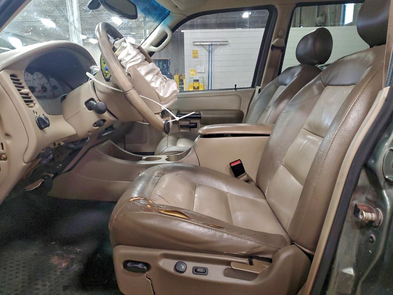 2003 Ford Explorer Sport Trac - Image 7