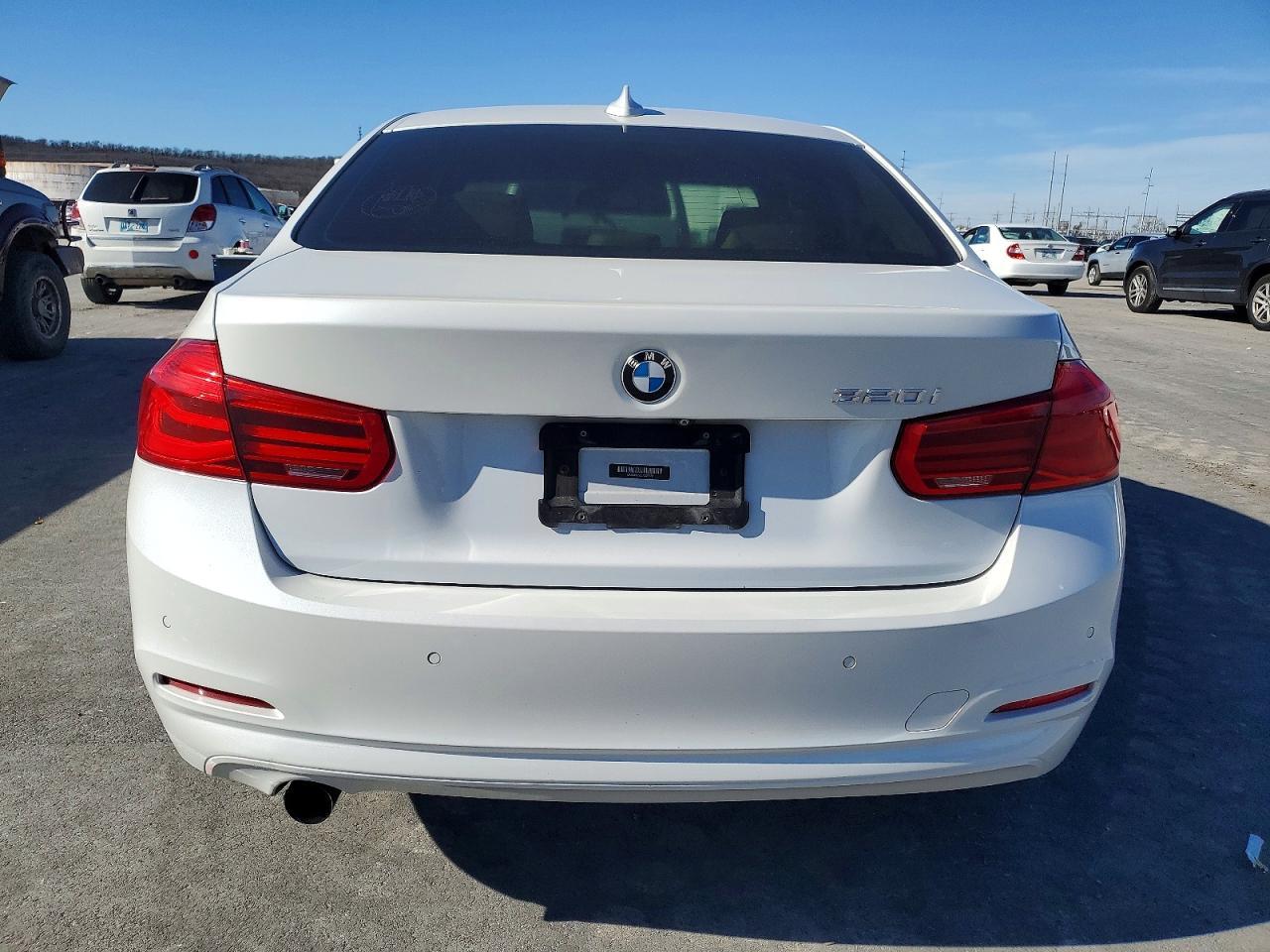 2018 BMW 320 I - Фото 6