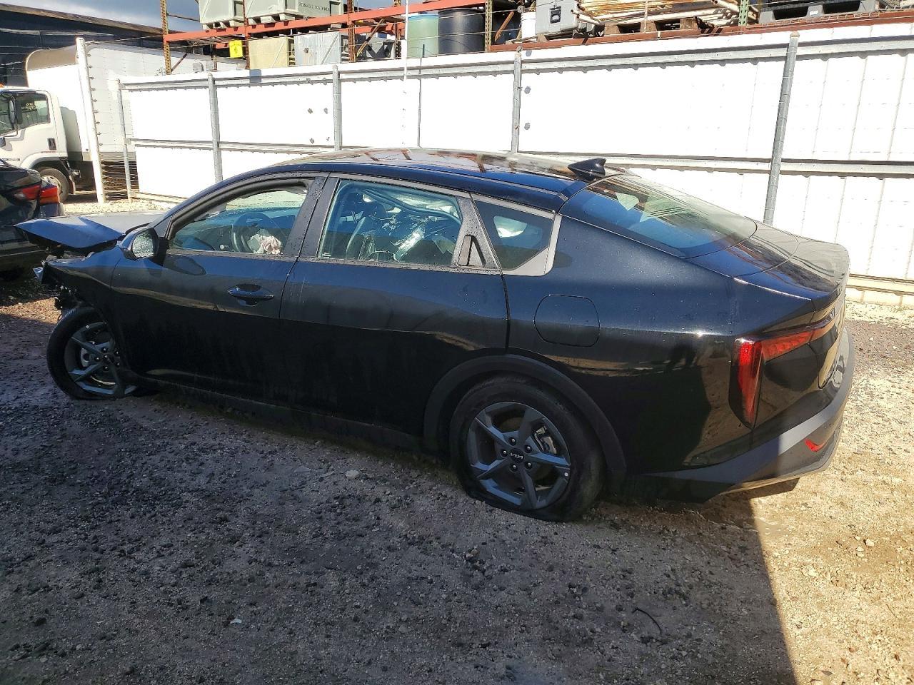 2025 Kia K4 Lx - Фото 2