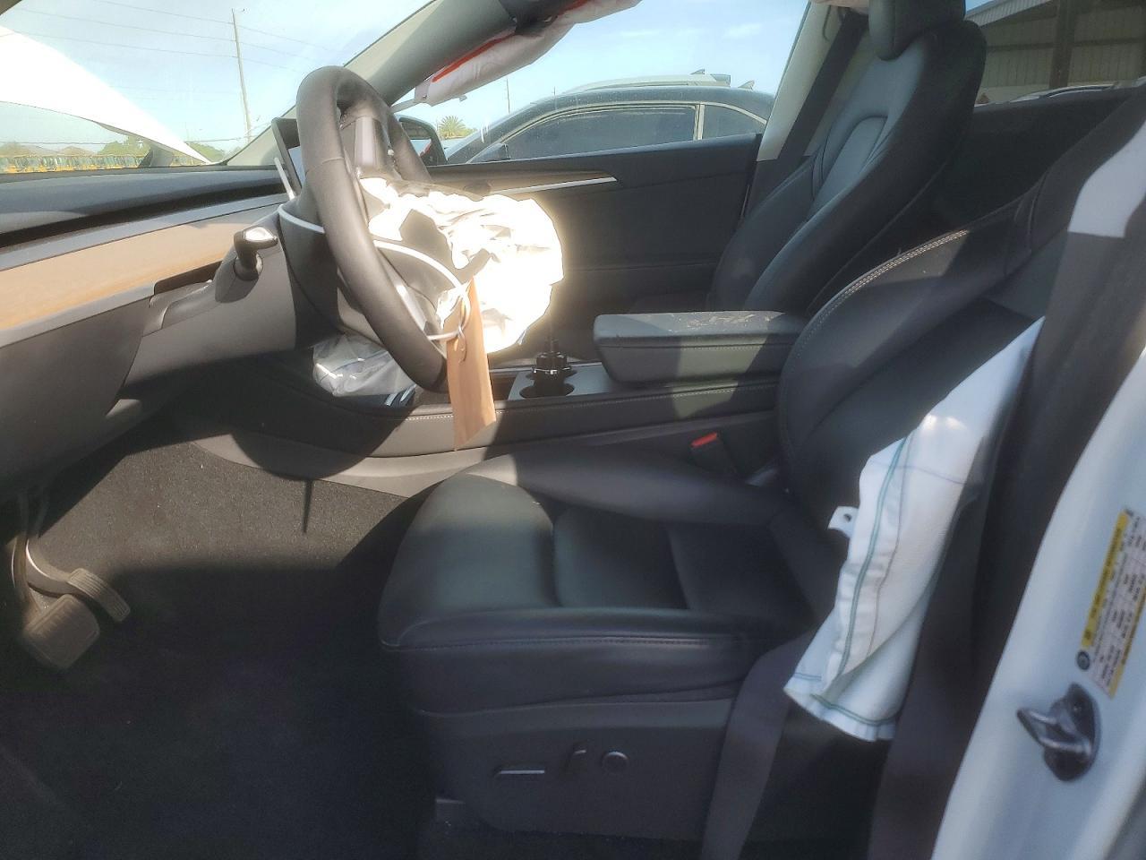 2023 Tesla Model Y - Фото 7