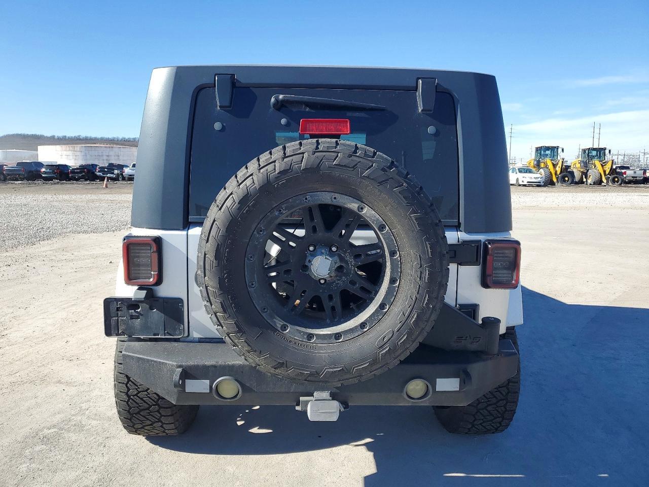 2008 Jeep Wrangler Unlimited Sahara - Image 6