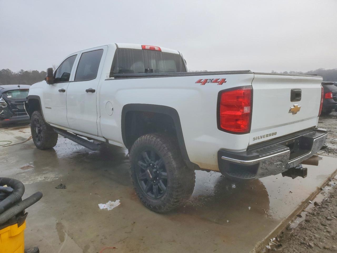 2019 Chevrolet Silverado K2500 Heavy Duty - Image 2