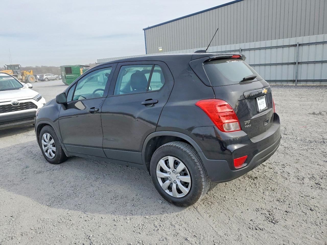 2018 Chevrolet Trax Ls - Фото 2