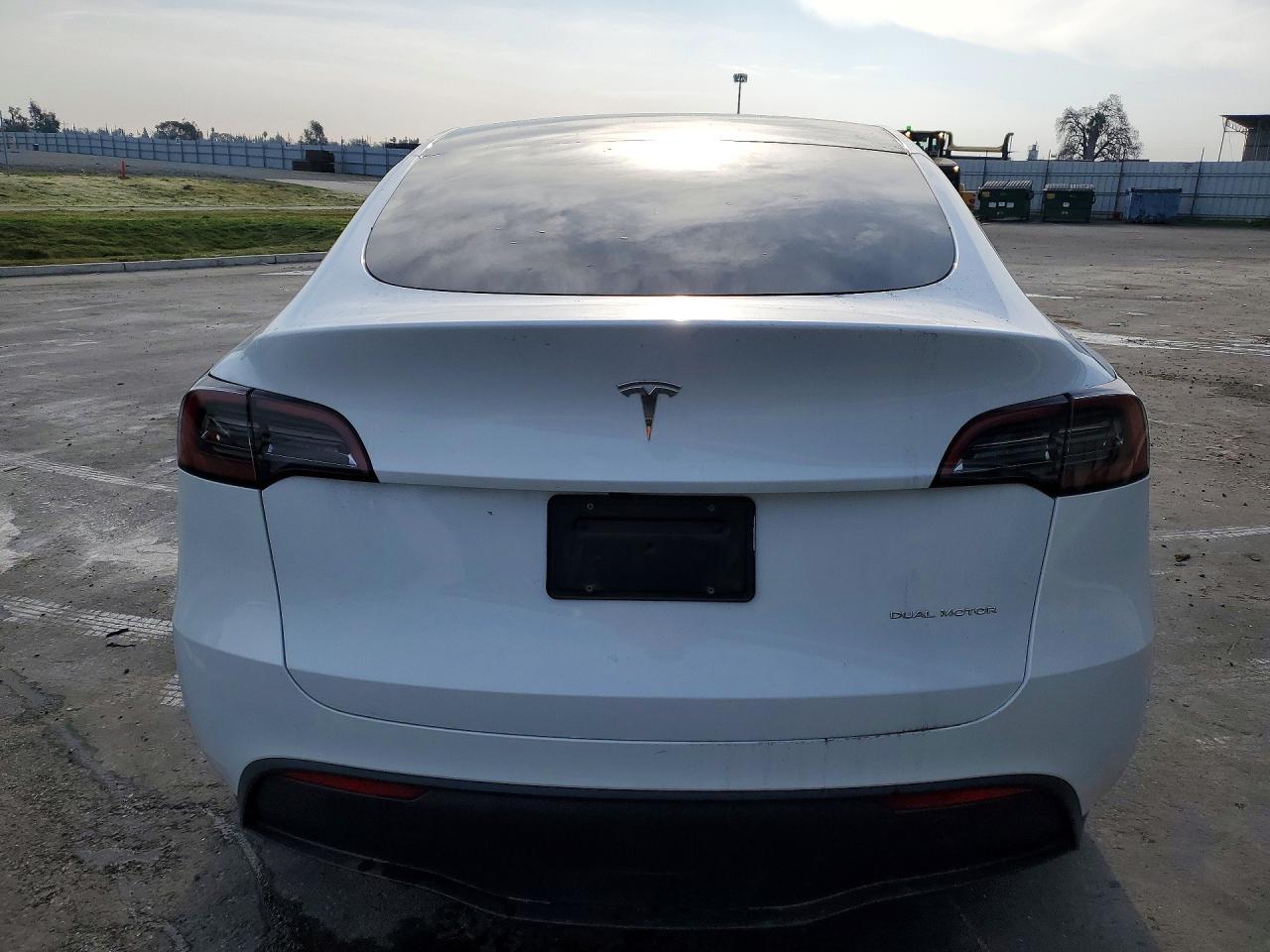 2023 Tesla Model Y - Фото 6