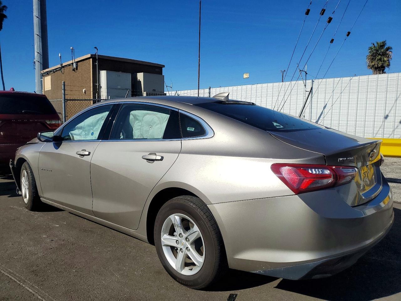 2022 Chevrolet Malibu Lt - Фото 2