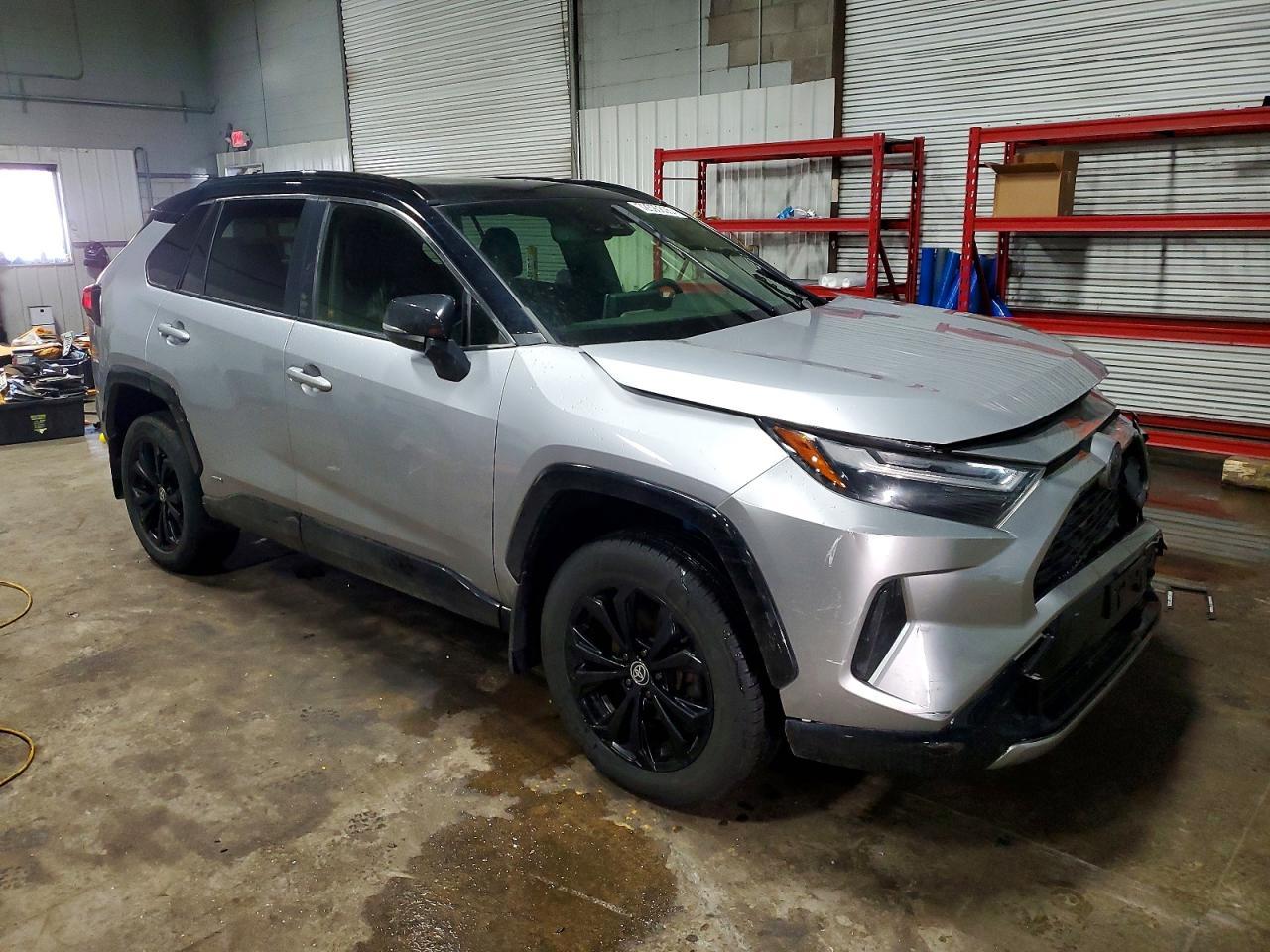 2022 Toyota Rav4 Xse - Image 4