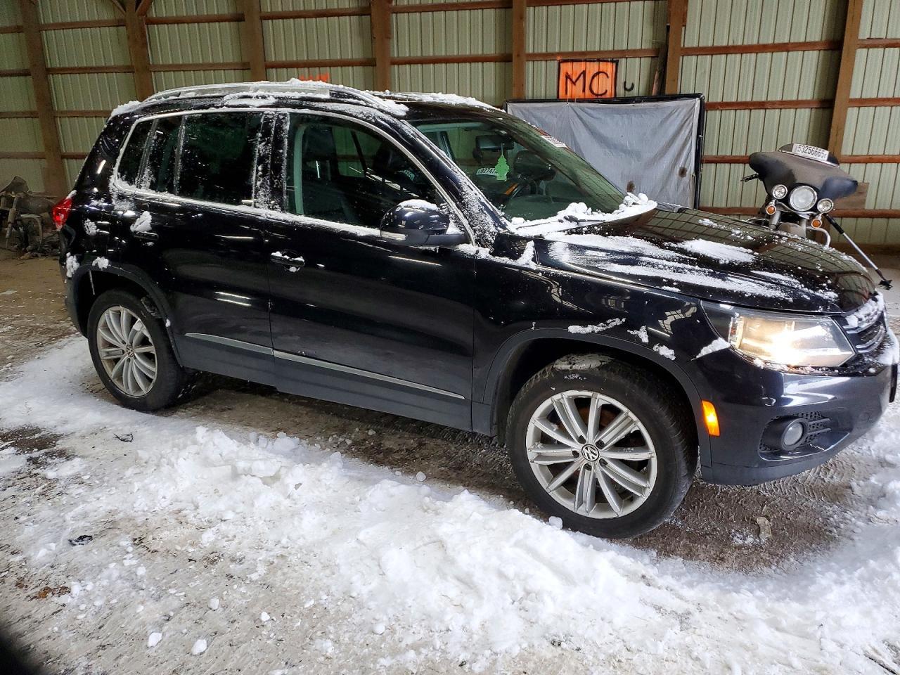 2015 Volkswagen Tiguan S - Image 4
