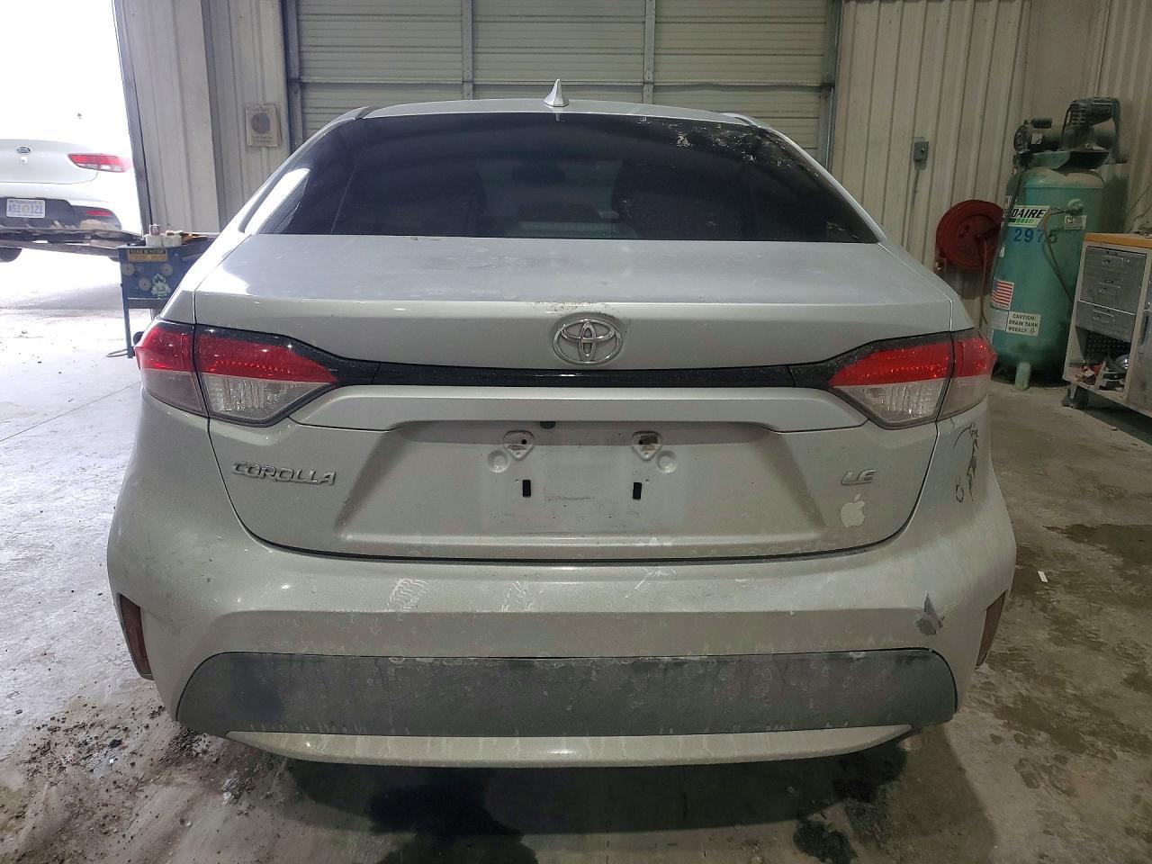 2021 Toyota Corolla Le - Фото 6